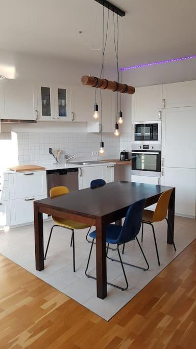 Penthouse Naehe Frankfurt Am Main Apartment *